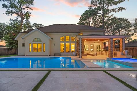 1502 Hillendahl Boulevard Houston TX 77055