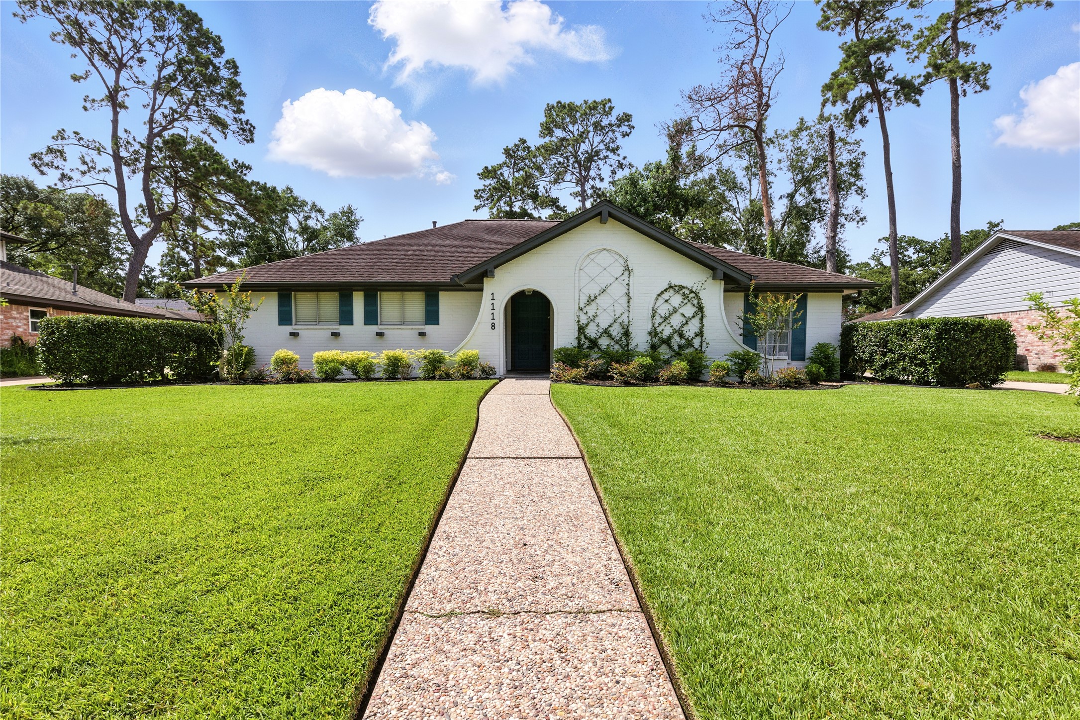 1118 Woodfield Lane Houston TX 77073