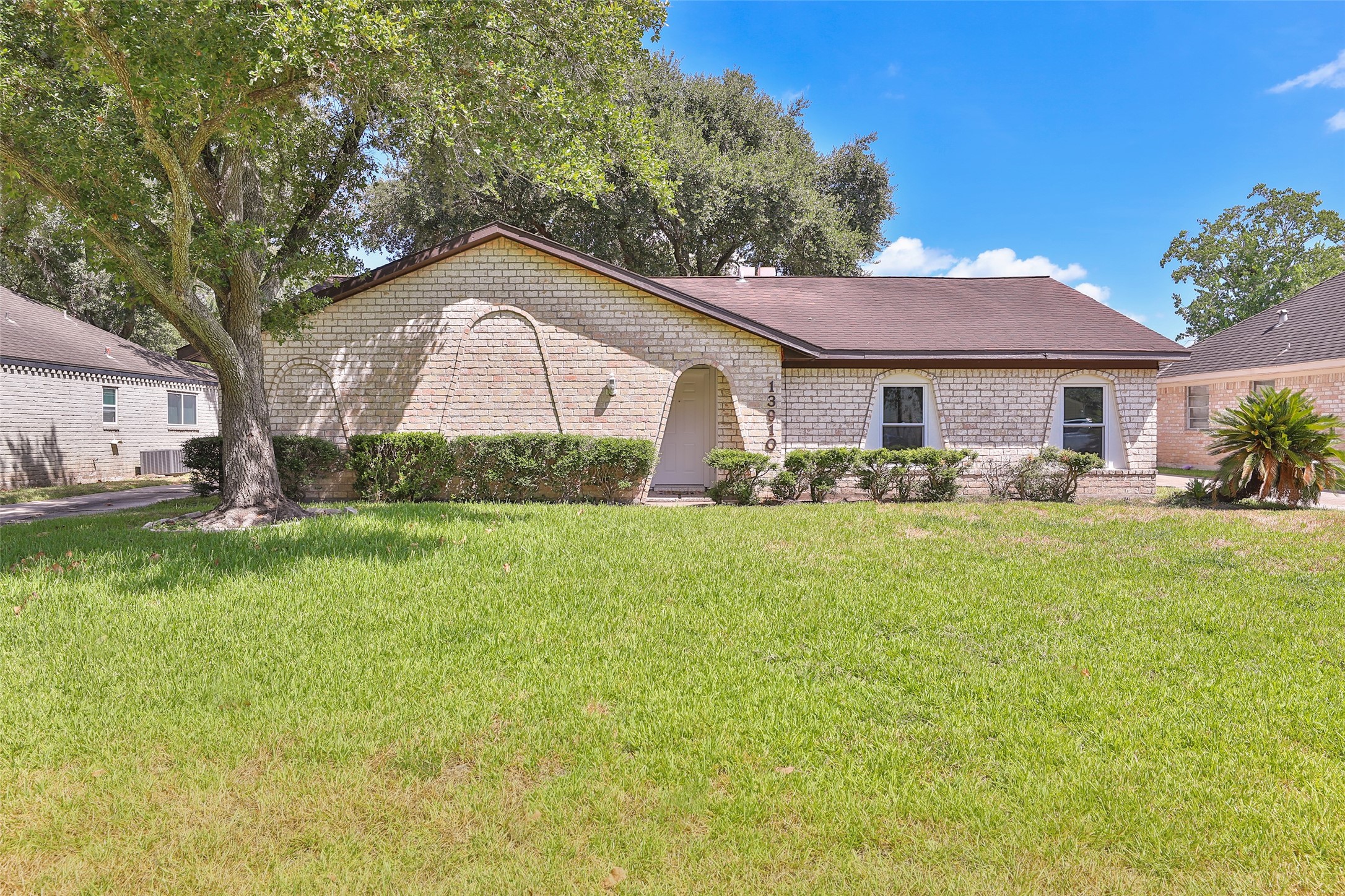 13910 Oakwood Lane Sugar Land TX 77498