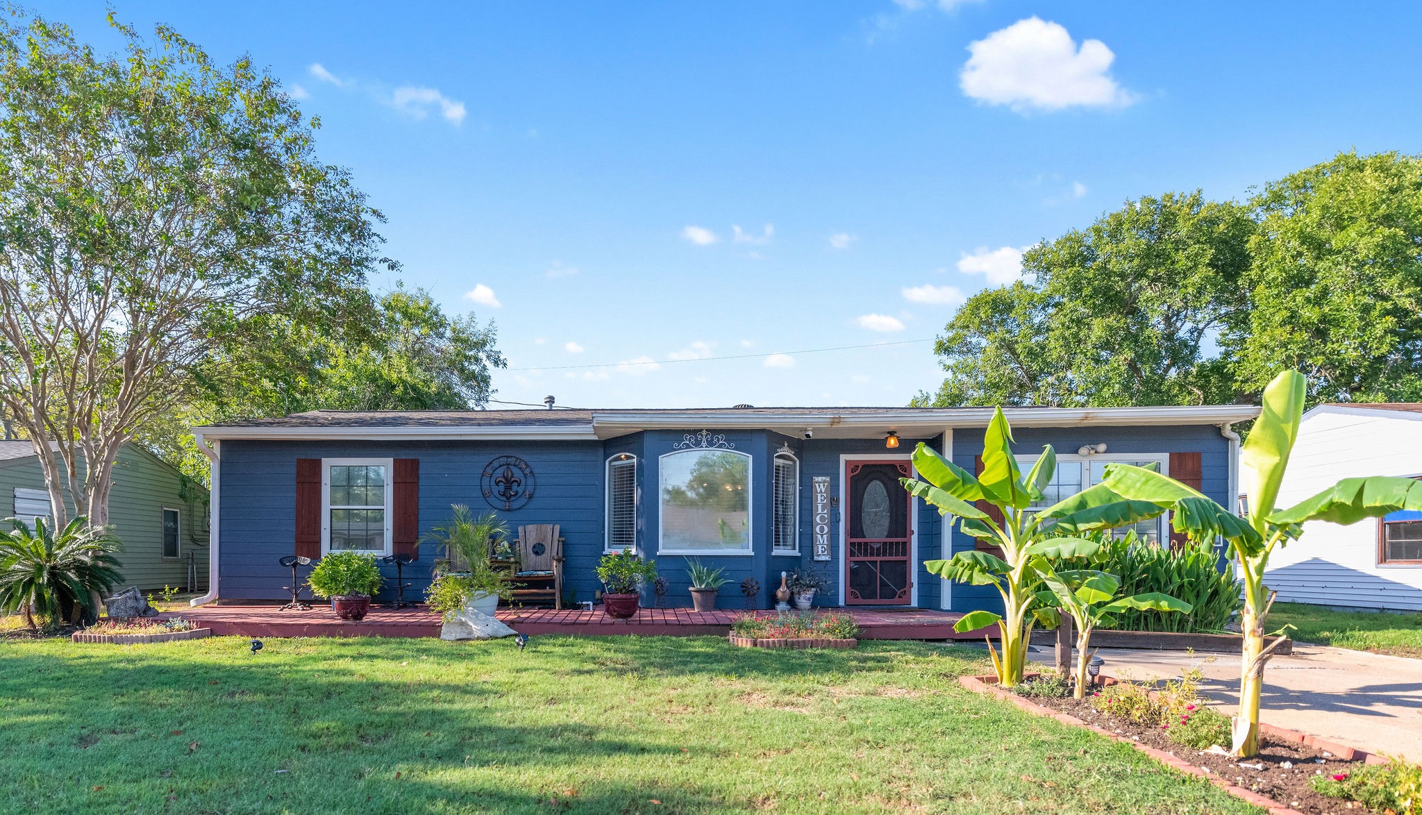 719 W 10th Street Freeport TX 77541