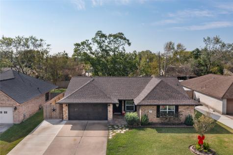 408 Walnut Street Lake Jackson TX 77566
