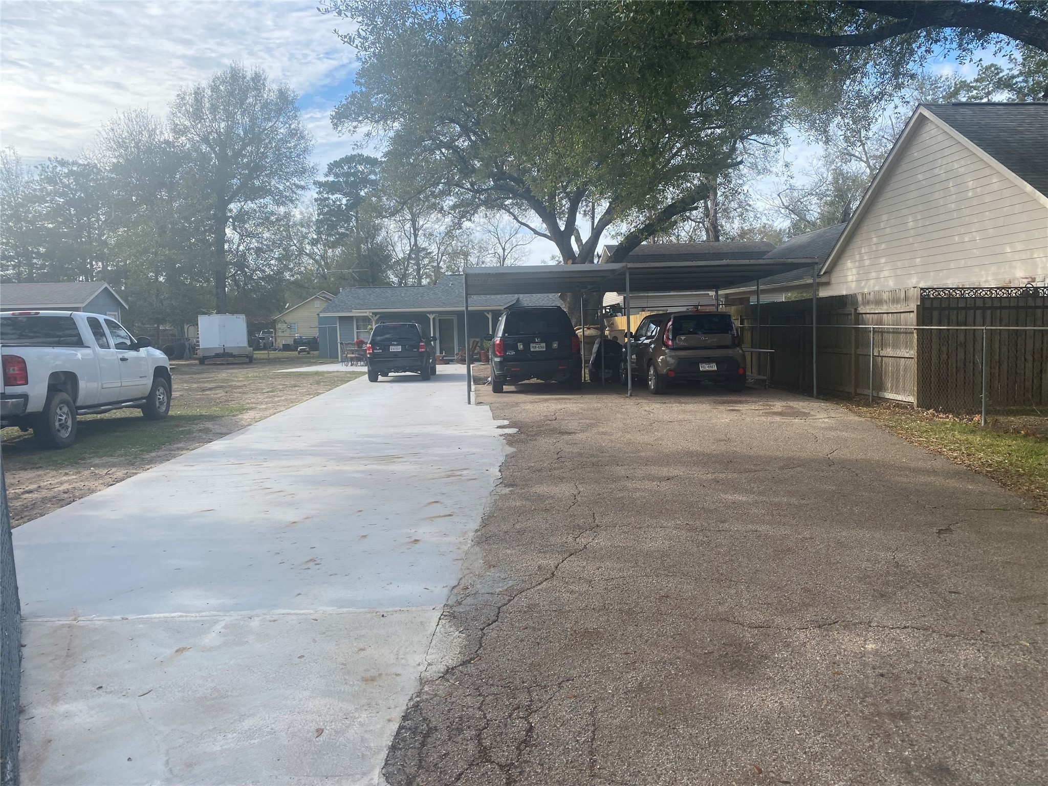 902 S Holly Avenue Cleveland TX 77327