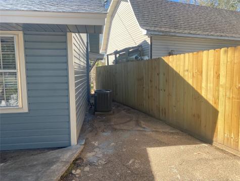 902 S Holly Avenue Cleveland TX 77327