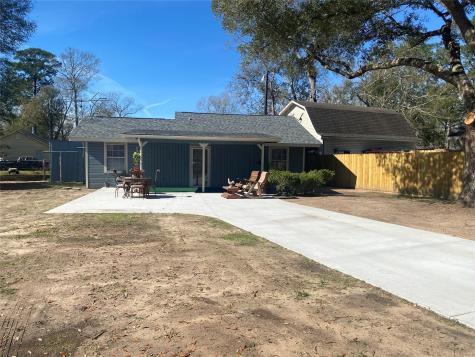 902 S Holly Avenue Cleveland TX 77327