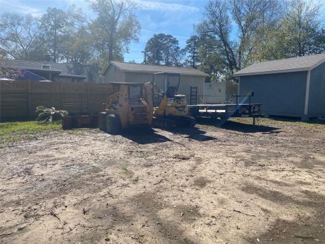 902 S Holly Avenue Cleveland TX 77327