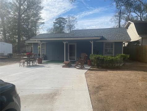 902 S Holly Avenue Cleveland TX 77327