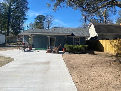 902 S Holly Avenue Cleveland TX 77327
