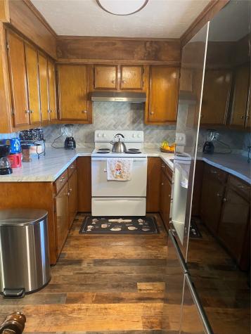 902 S Holly Avenue Cleveland TX 77327