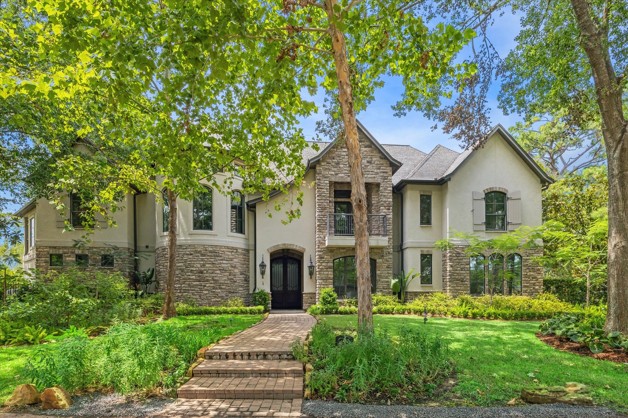4 Spring Hollow Street Houston TX 77024
