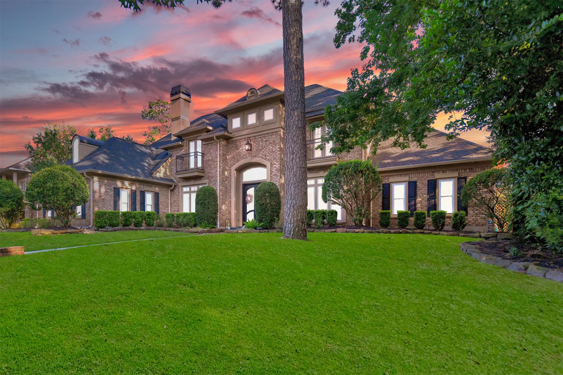 18 Greenway View Trail Kingwood TX 77339