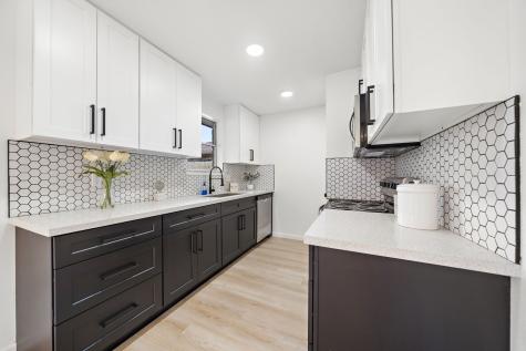 811 Hollycrest Drive Channelview TX 77530