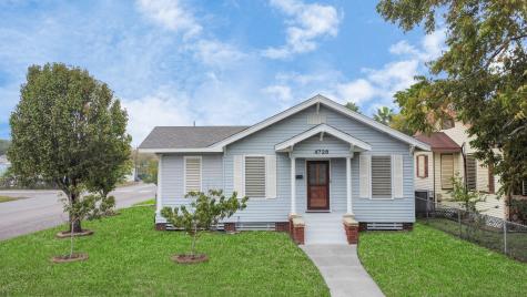4728 Avenue N 1/2 Galveston TX 77551