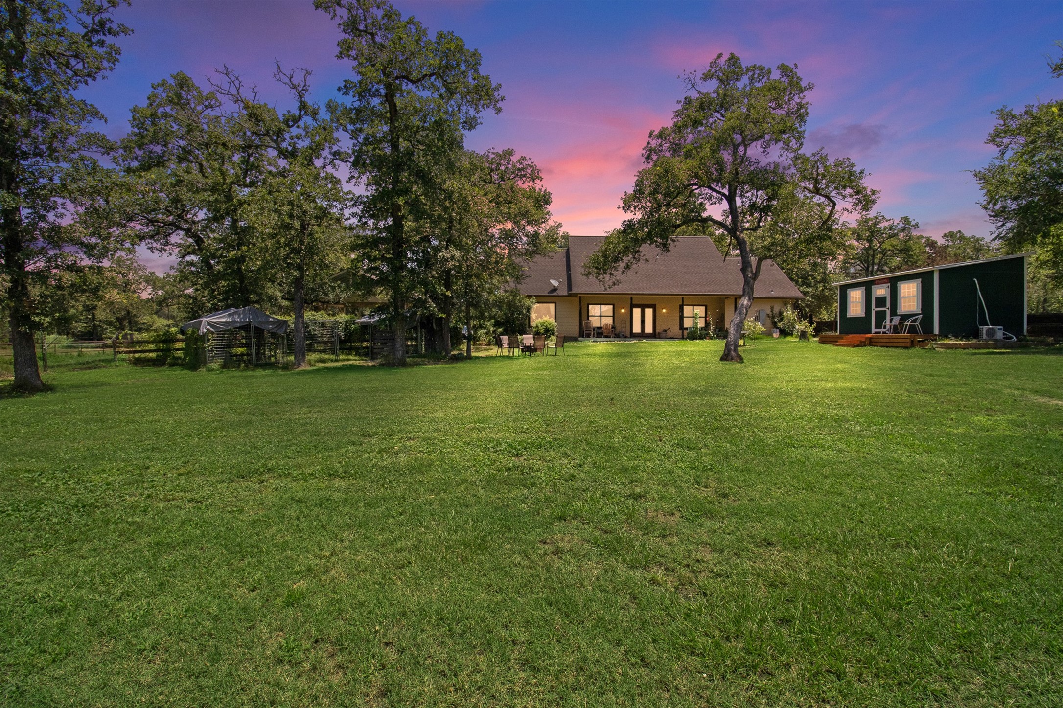 1515 W Yaupon Somerville TX 77879
