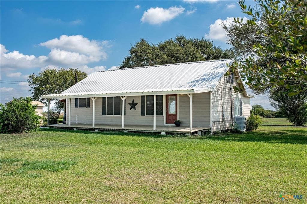 27 Hengst Road Port Lavaca TX 77979
