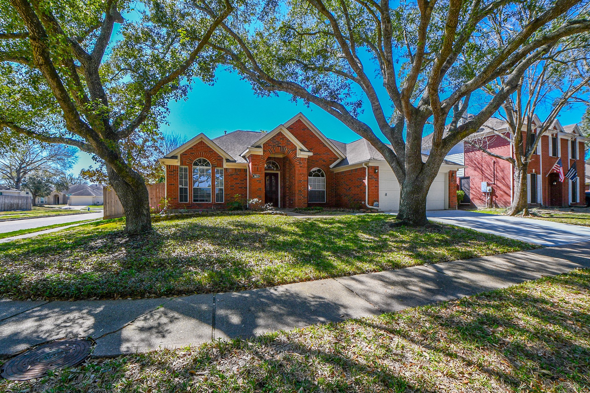 1902 Oak Hollow Drive E Pearland TX 77581