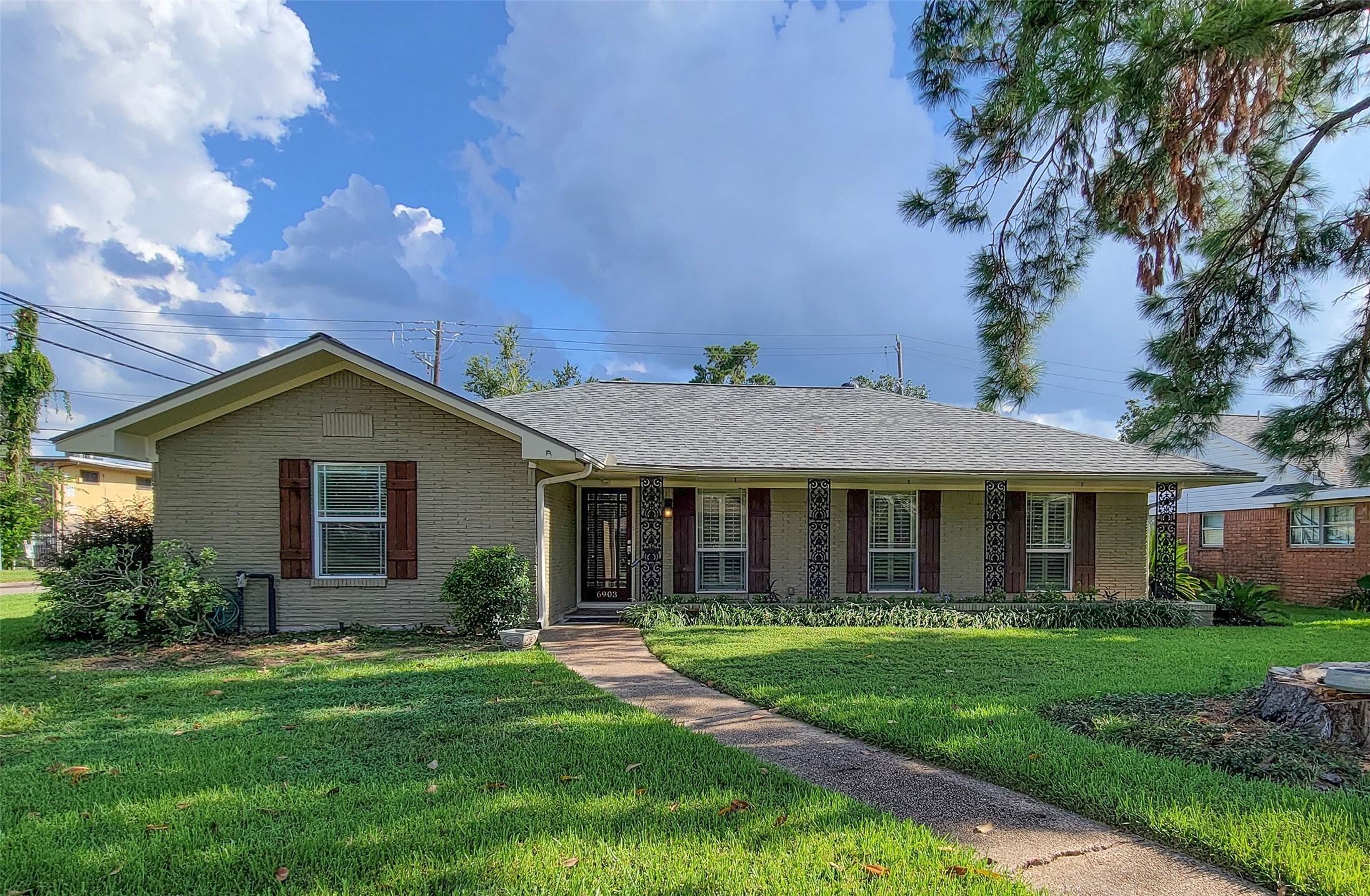 6903 Northampton Way Houston TX 77055