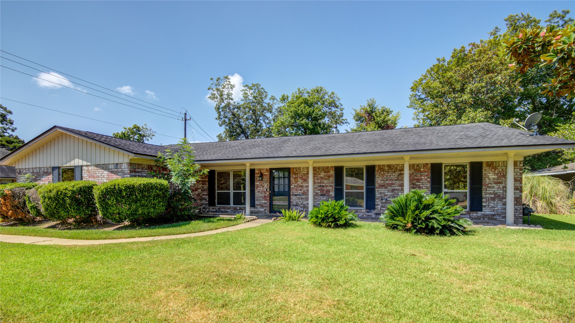103 Oyster Bend Lane Lake Jackson TX 77566