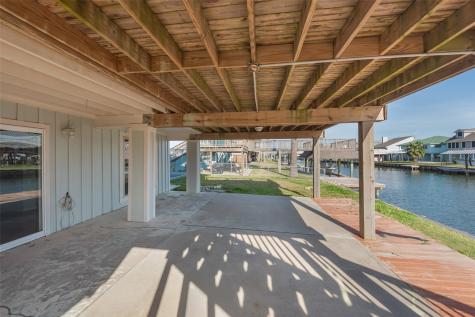 1216 Sailfish Street Bayou Vista TX 77563