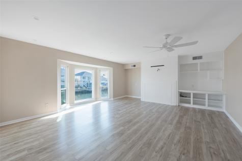 1216 Sailfish Street Bayou Vista TX 77563