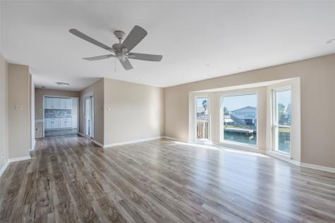 1216 Sailfish Street Bayou Vista TX 77563