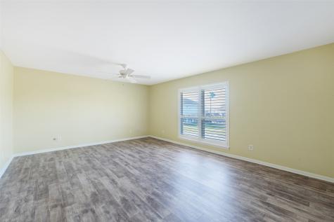 1216 Sailfish Street Bayou Vista TX 77563