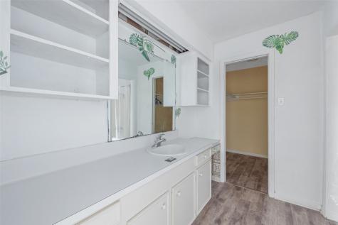 1216 Sailfish Street Bayou Vista TX 77563