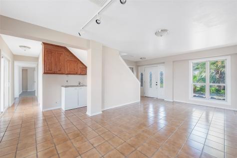 1216 Sailfish Street Bayou Vista TX 77563