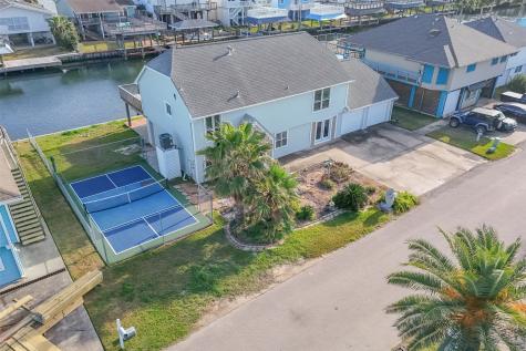 1216 Sailfish Street Bayou Vista TX 77563