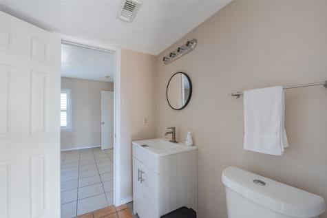 1216 Sailfish Street Bayou Vista TX 77563