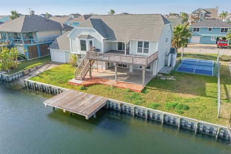 1216 Sailfish Street Bayou Vista TX 77563
