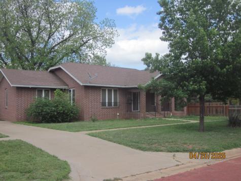 406 Avenue G NW Childress TX 79201
