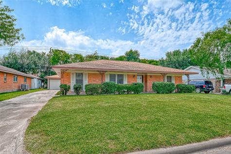 8642 Glen Valley Drive Houston TX 77061