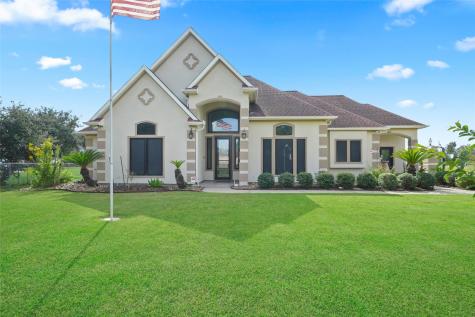 1739 County Road 145 Alvin TX 77511