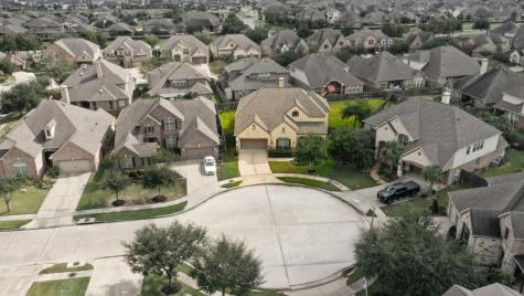 905 Cozy Hollow Court Friendswood TX 77546