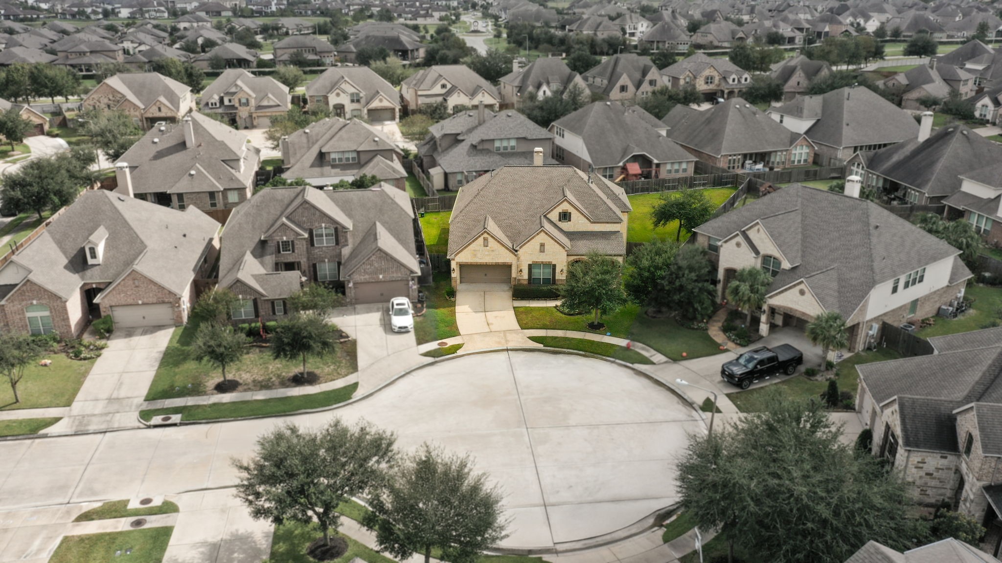 905 Cozy Hollow Court Friendswood TX 77546
