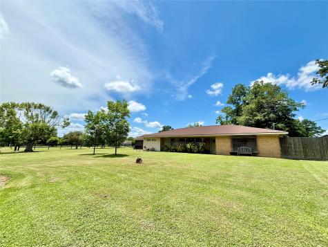 216 County Road 1095 Woodville TX 75979