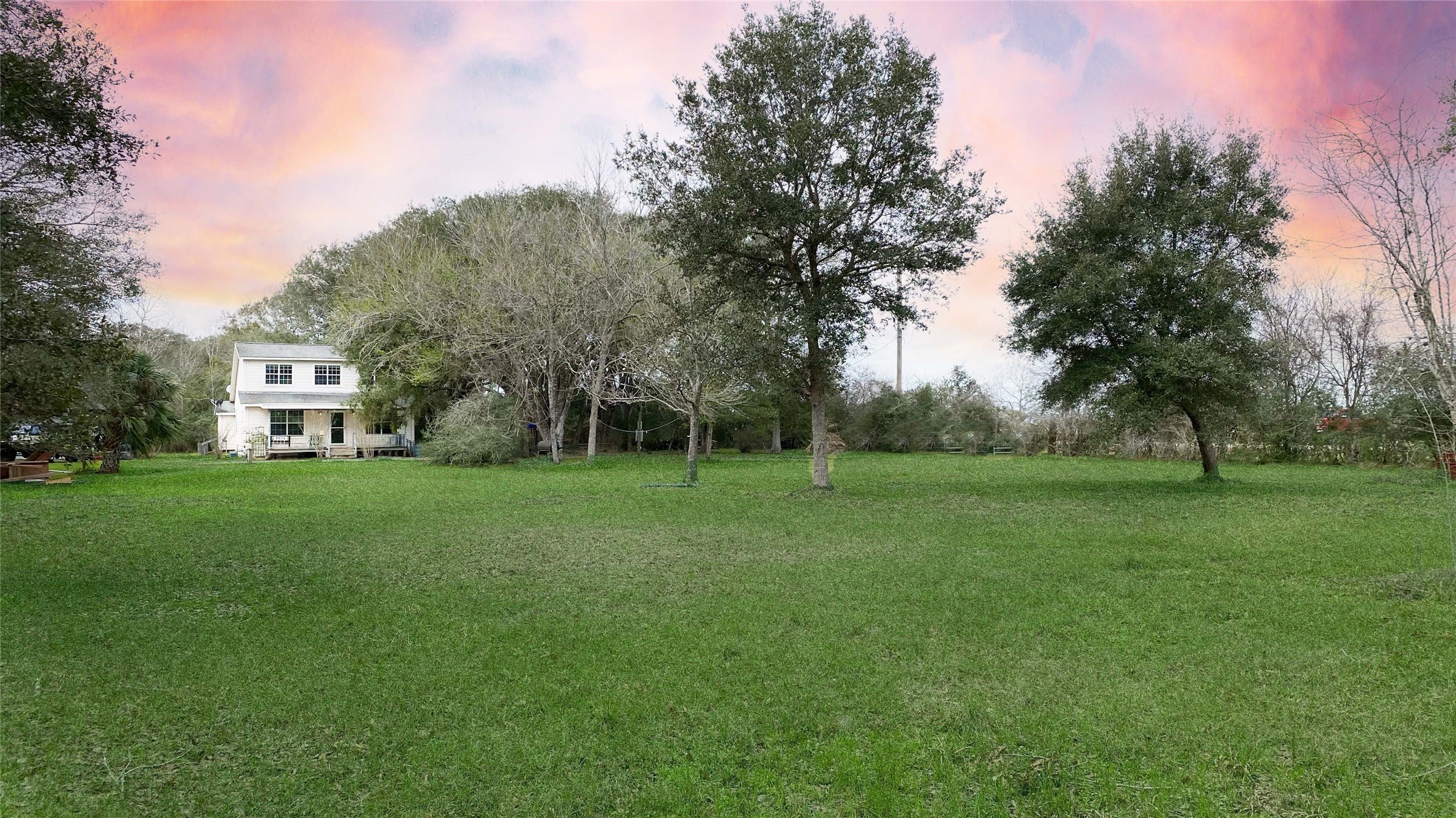 7910 County Road 255 Damon TX 77430