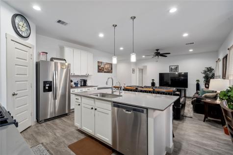 6903 Amber Cliff Lane Richmond TX 77469