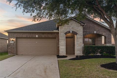 1423 S Maple Drive Katy TX 77493