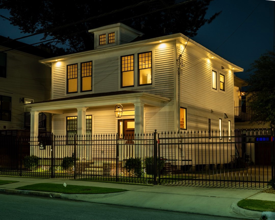 408 Welch Street Houston TX 77006
