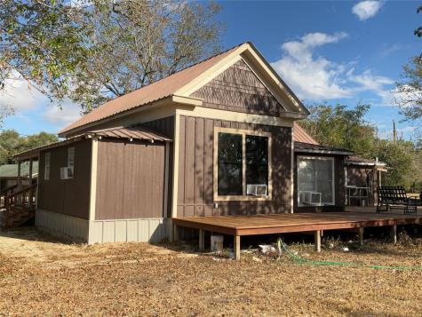 211 Martin Street Yoakum TX 77995