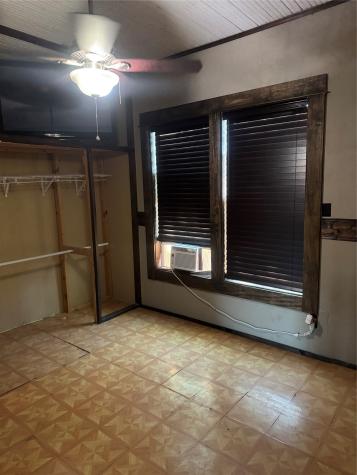211 Martin Street Yoakum TX 77995