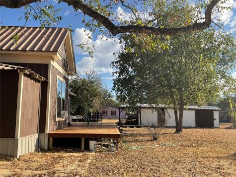 211 Martin Street Yoakum TX 77995