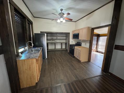 211 Martin Street Yoakum TX 77995
