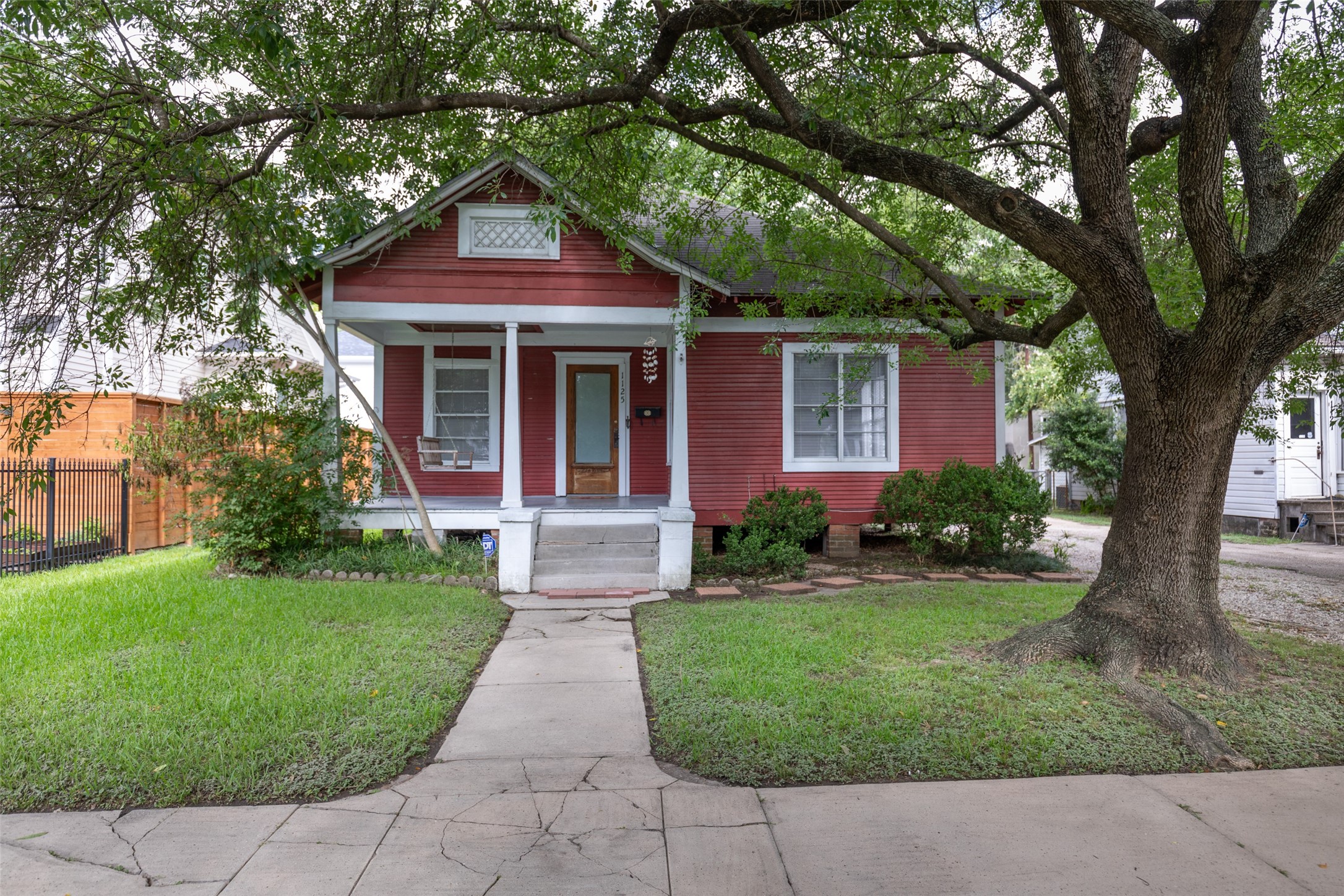 1125 Cortlandt Street Houston TX 77008