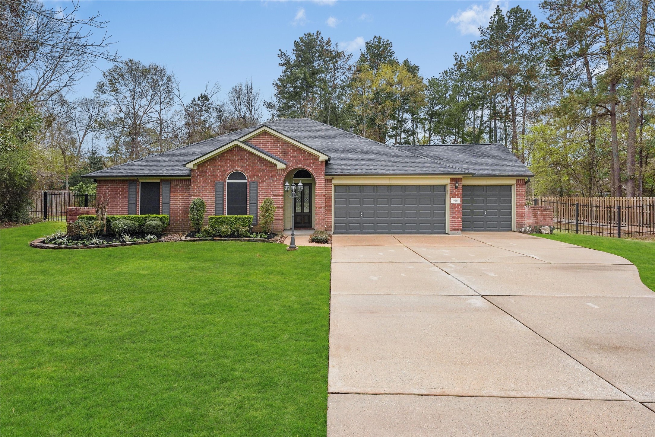 10214 N Summerlin Conroe TX 77302