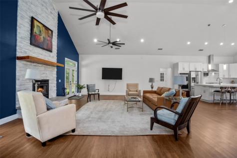207 W Neyland Colmesneil TX 75938