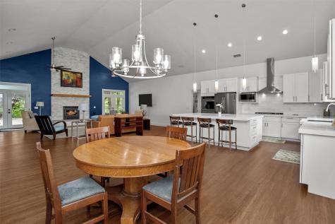 207 W Neyland Colmesneil TX 75938