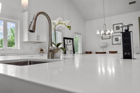 207 W Neyland Colmesneil TX 75938