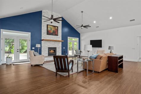 207 W Neyland Colmesneil TX 75938